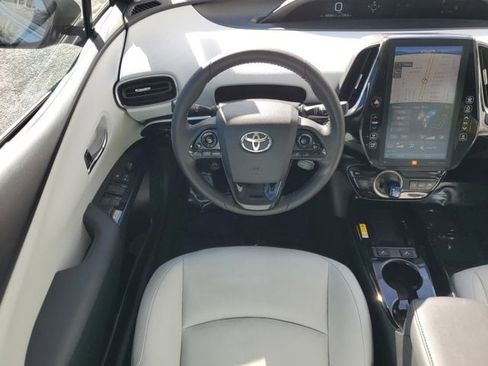 Certified 2022 Toyota Prius Prime Limited image 9