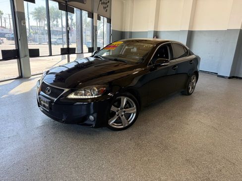 Used 2012 Lexus IS 250 w/ Premium Pkg Value Edition RWD image 3