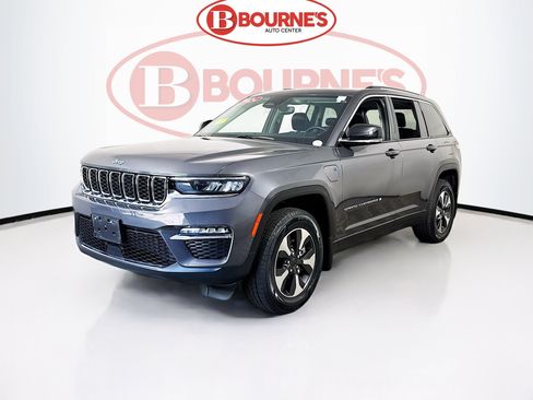 Used 2024 Jeep Grand Cherokee Limited 4xe w/ MOPAR Finishing Package AWD/4WD image 8