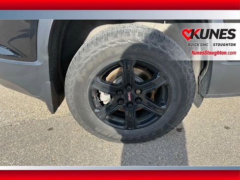 Used 2020 GMC Acadia AT4 w/ Driver Alert Package II image 12