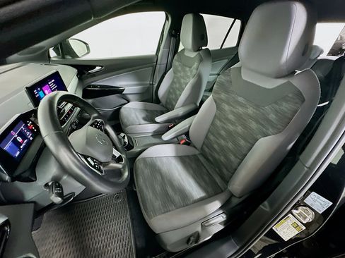 Used 2021 Volkswagen ID.4 Pro image 13