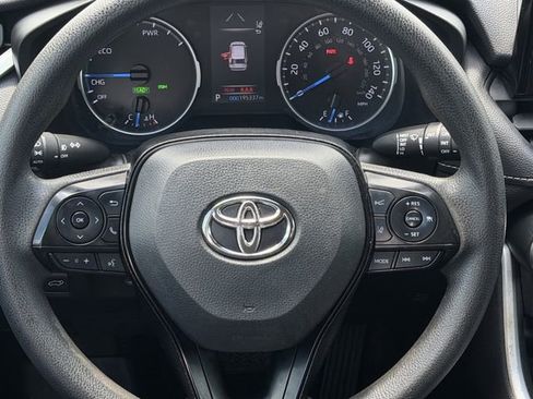 Used 2021 Toyota RAV4 XLE w/ Convenience Package AWD/4WD image 11