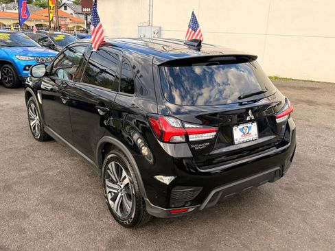 Used 2025 Mitsubishi Outlander Sport SE AWD/4WD image 5