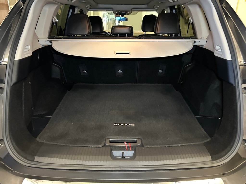Used 2023 Nissan Rogue SV w/ SV Premium B Package AWD/4WD image 19