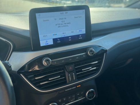 Used 2020 Ford Escape SE image 7