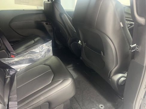 New 2025 Chrysler Voyager LX image 22