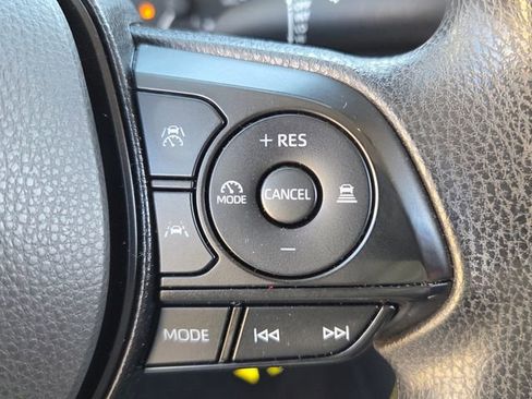 Used 2025 Toyota Corolla LE FWD image 23
