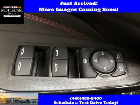 Used 2025 Chevrolet Trax RS FWD image 13