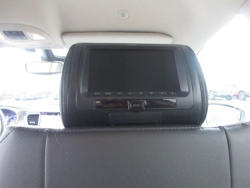 Used 2021 Chrysler Pacifica Touring-L image 17