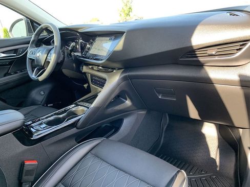 Used 2023 Buick Envision Avenir image 35