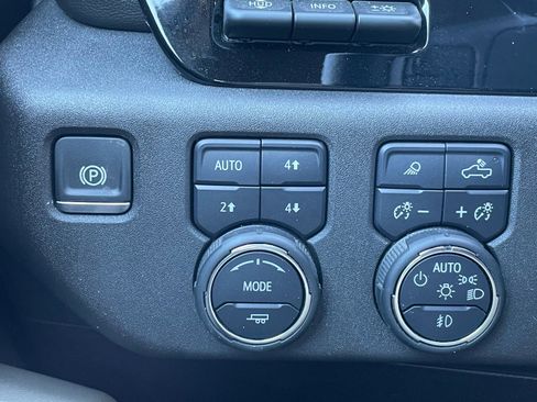 Used 2024 Chevrolet Silverado 2500 ZR2 w/ ZR2 Bison Edition image 12