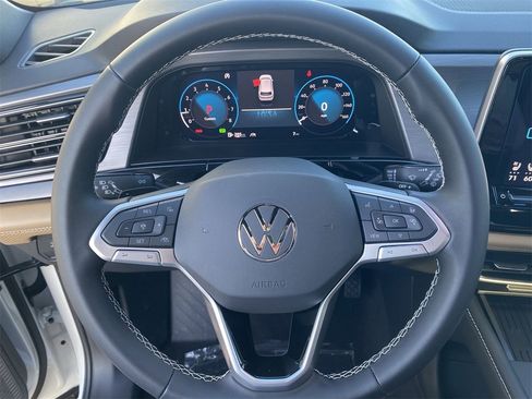 New 2026 Volkswagen Atlas Cross Sport SE image 19