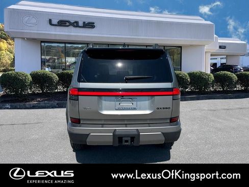 Used 2025 Lexus GX 550 AWD/4WD image 4