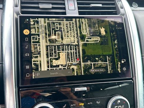 Used 2023 Land Rover Discovery S R-Dynamic image 14