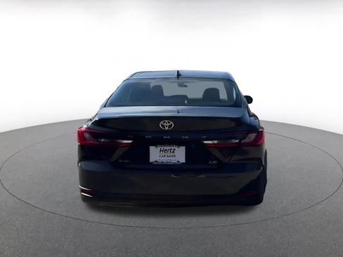 Used 2025 Toyota Camry LE image 11