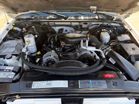 Used 2002 Chevrolet Blazer LS w/ Preferred Equipment Group AWD/4WD image 23