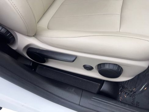 Used 2022 Mercedes-Benz GLB 250 image 50