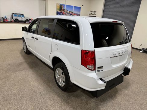 Used 2019 Dodge Grand Caravan SE image 20