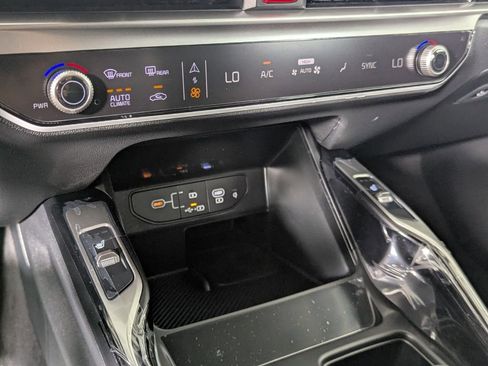 New 2026 Kia Sorento S FWD image 22