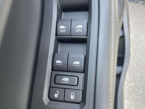 New 2025 Jeep Grand Cherokee L Laredo image 16