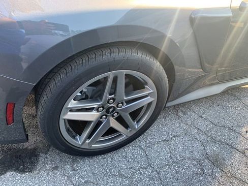 Used 2024 Ford Mustang GT RWD image 9