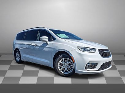 Used 2022 Chrysler Pacifica Touring-L