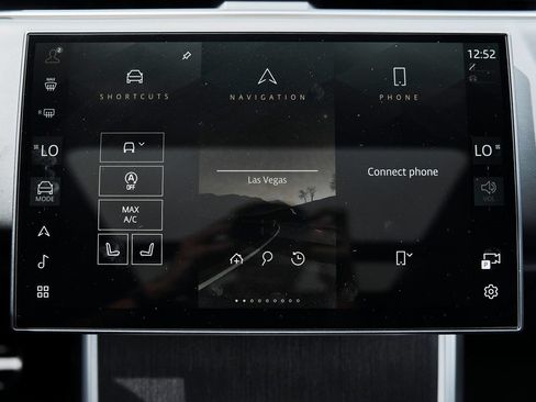 Used 2025 Land Rover Range Rover SE AWD/4WD image 65