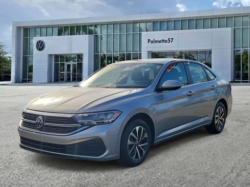 Used 2024 Volkswagen Jetta S image 3