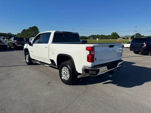 Used 2023 Chevrolet Silverado 2500 LT w/ Convenience Package AWD/4WD image 3