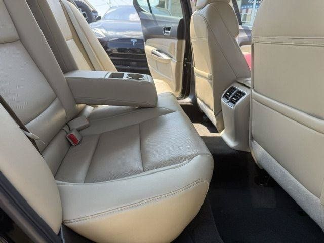 Used 2018 Acura TLX w/ Technology Package FWD image 10