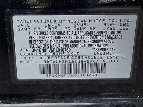 Used 2024 Nissan Versa SR FWD image 27