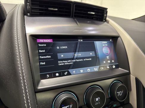 Used 2024 Jaguar F-TYPE R image 27