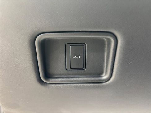 Used 2024 Land Rover Range Rover SE image 21