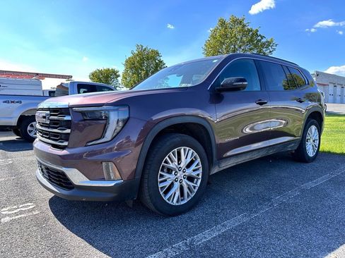 Used 2024 GMC Acadia Elevation w/ Luxury Package AWD/4WD image 2