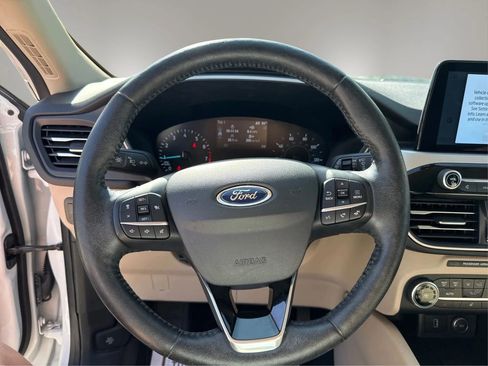 Used 2020 Ford Escape SEL AWD/4WD image 18