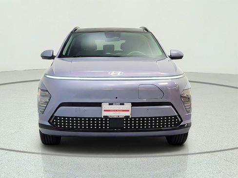Used 2024 Hyundai Kona Limited FWD image 2