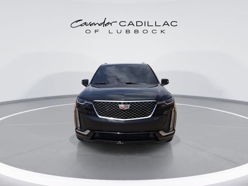 Certified 2025 Cadillac XT6 Luxury FWD image 3