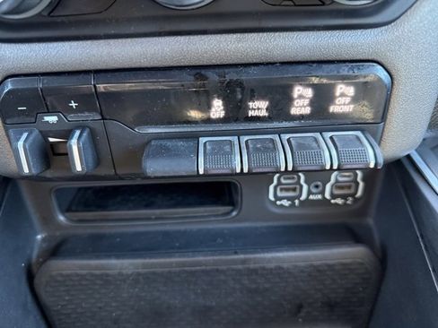 Used 2021 RAM 1500 Big Horn image 24