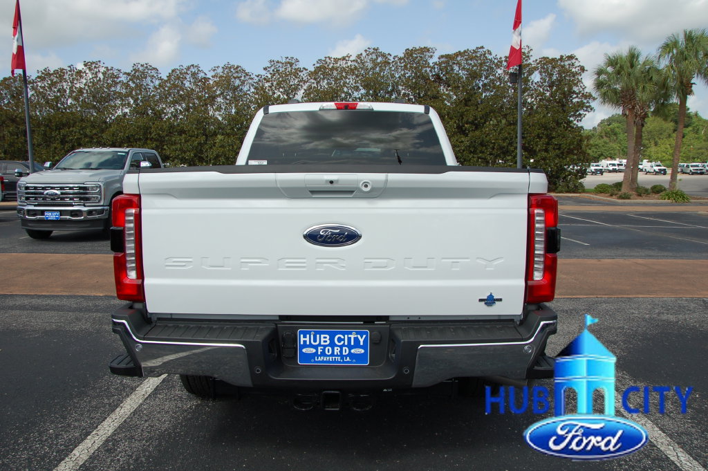 New 2026 Ford F350 Lariat w/ Camper Package RWD image 4