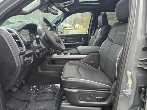 New 2026 RAM 2500 Laramie AWD/4WD image 6