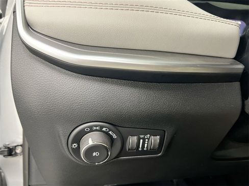 New 2026 Jeep Compass Limited image 17