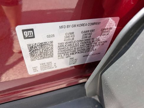 Used 2025 Chevrolet Trax LT w/ LT Convenience Package FWD image 31