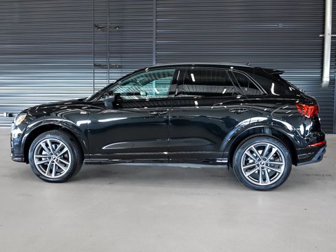 Used 2025 Audi Q3 2.0T Premium w/ Convenience Package image 14