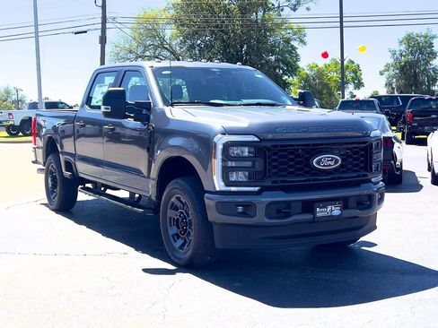 New 2026 Ford F250 XL w/ STX Appearance Package AWD/4WD image 8