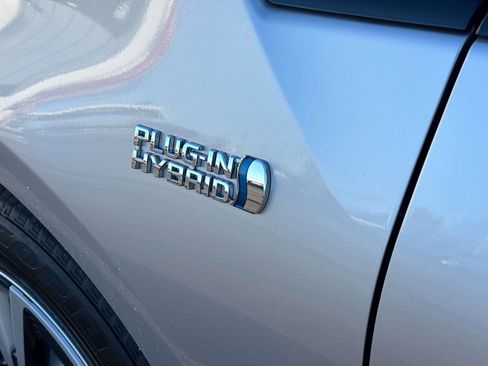 Used 2017 Toyota Prius Prime Premium image 31