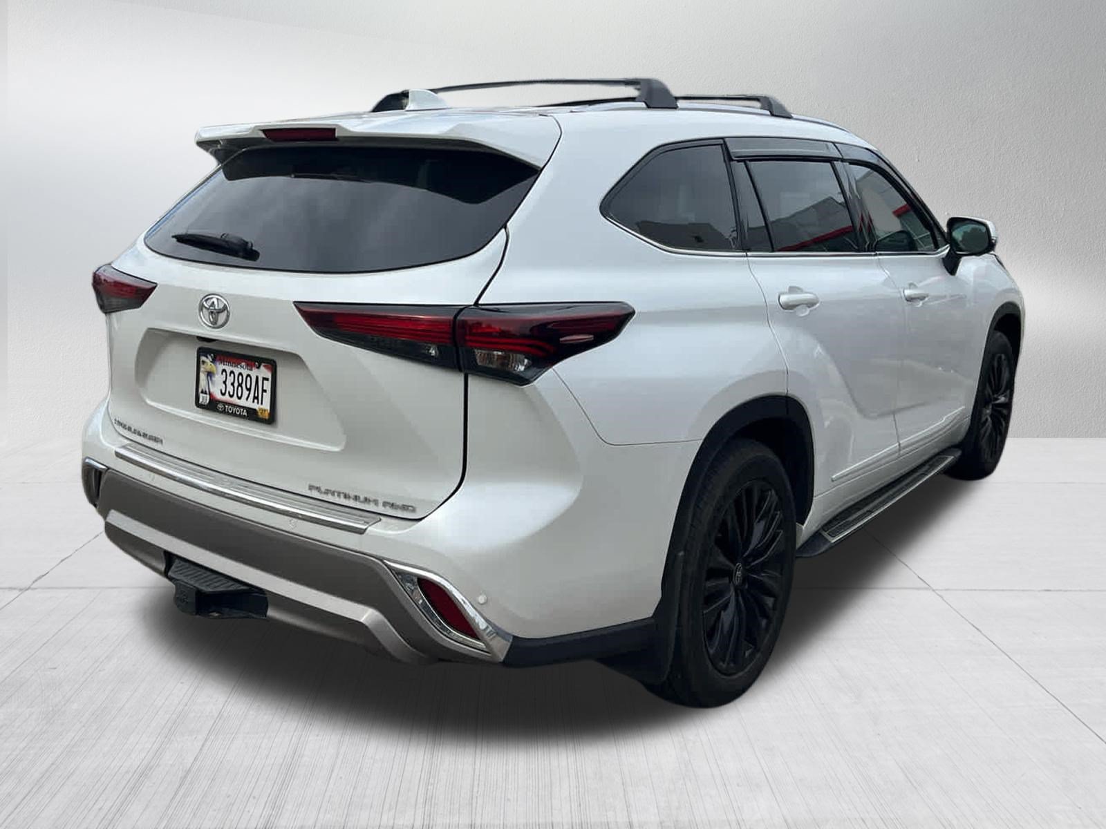 Used 2025 Toyota Highlander Platinum AWD/4WD image 5