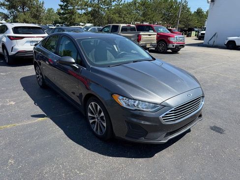 Used 2020 Ford Fusion SE AWD/4WD image 4
