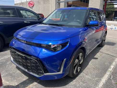 Used 2023 Kia Soul GT-Line FWD image 2