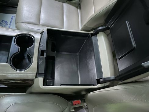 Used 2019 GMC Yukon XL SLT image 25