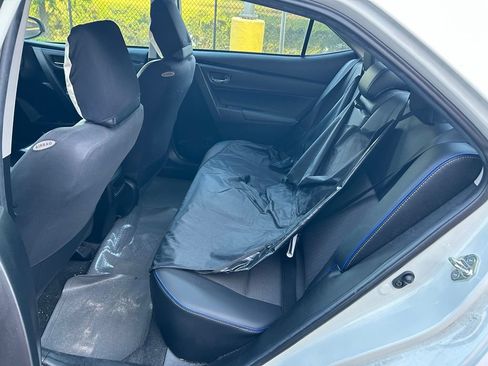 Used 2018 Toyota Corolla SE w/ SE Premium Package FWD image 14